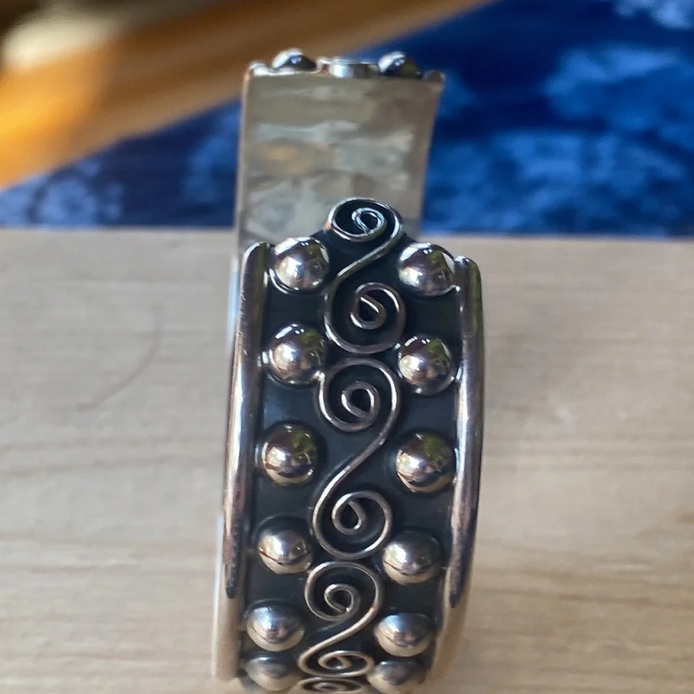 Sterling Silver Mexican Cuff Bracelet 🌺Vintage